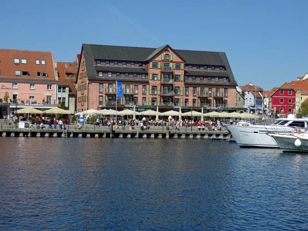 Ferienwohnung "An Der Waterkant" Objekt Id 12050-0 Waren  Bagian luar foto